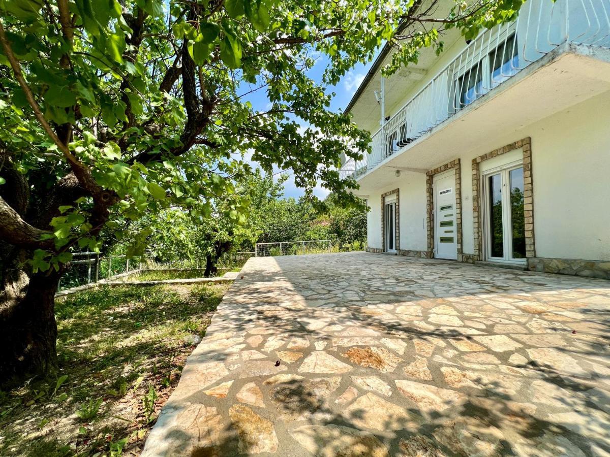 Guest House Ivano Mostar Exterior photo